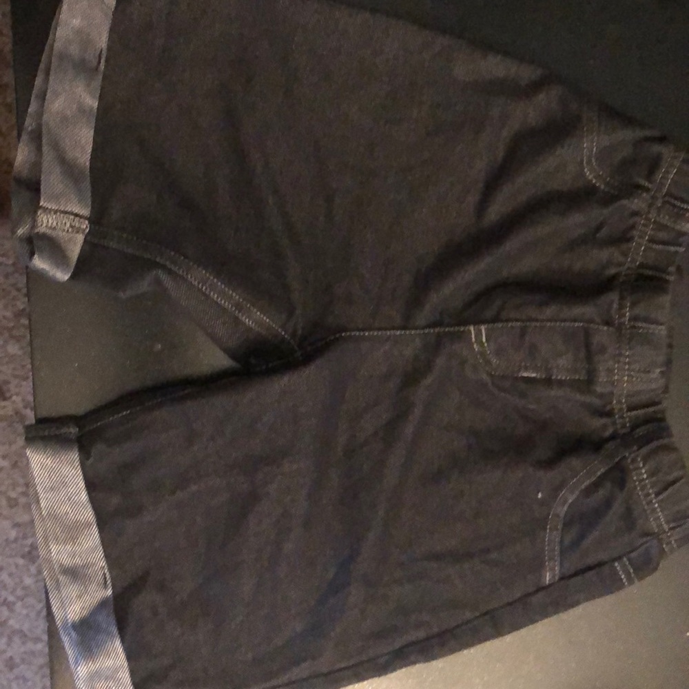 Girls jogging shorts size 8